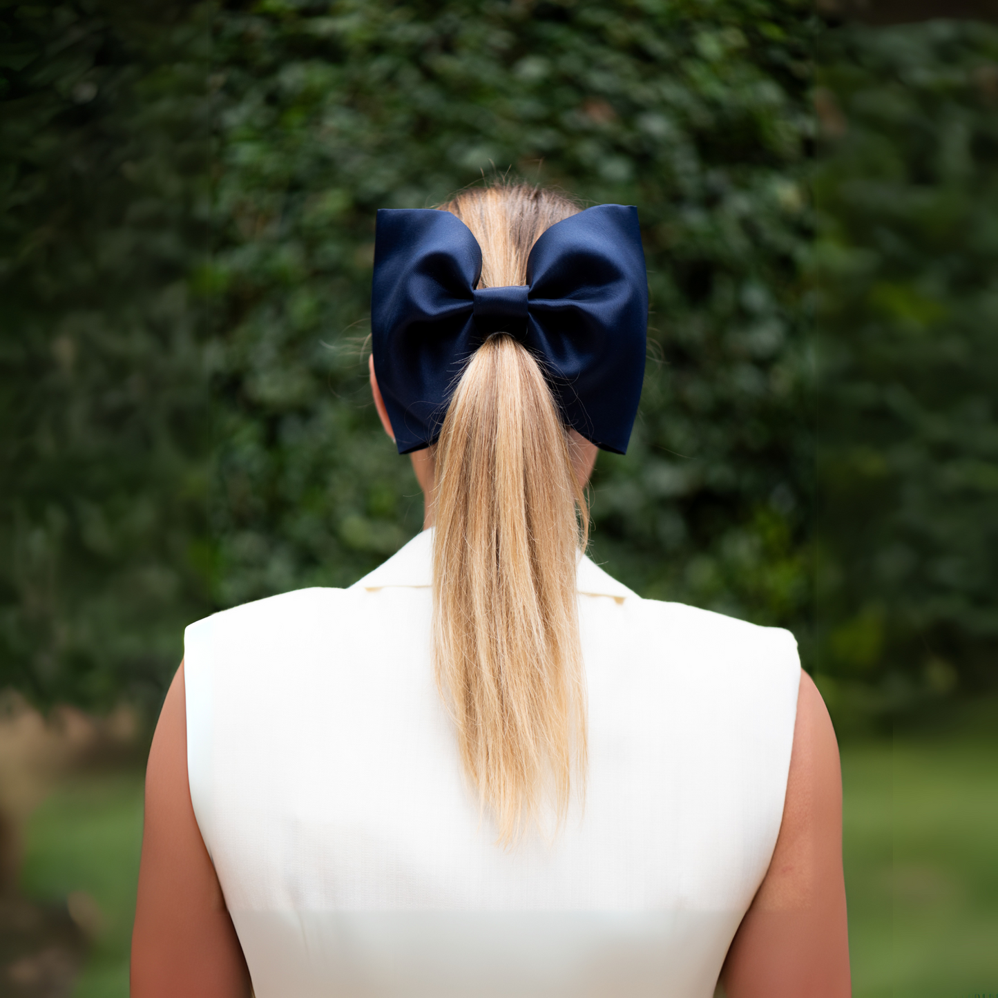 Grande Mikado Bow in navy