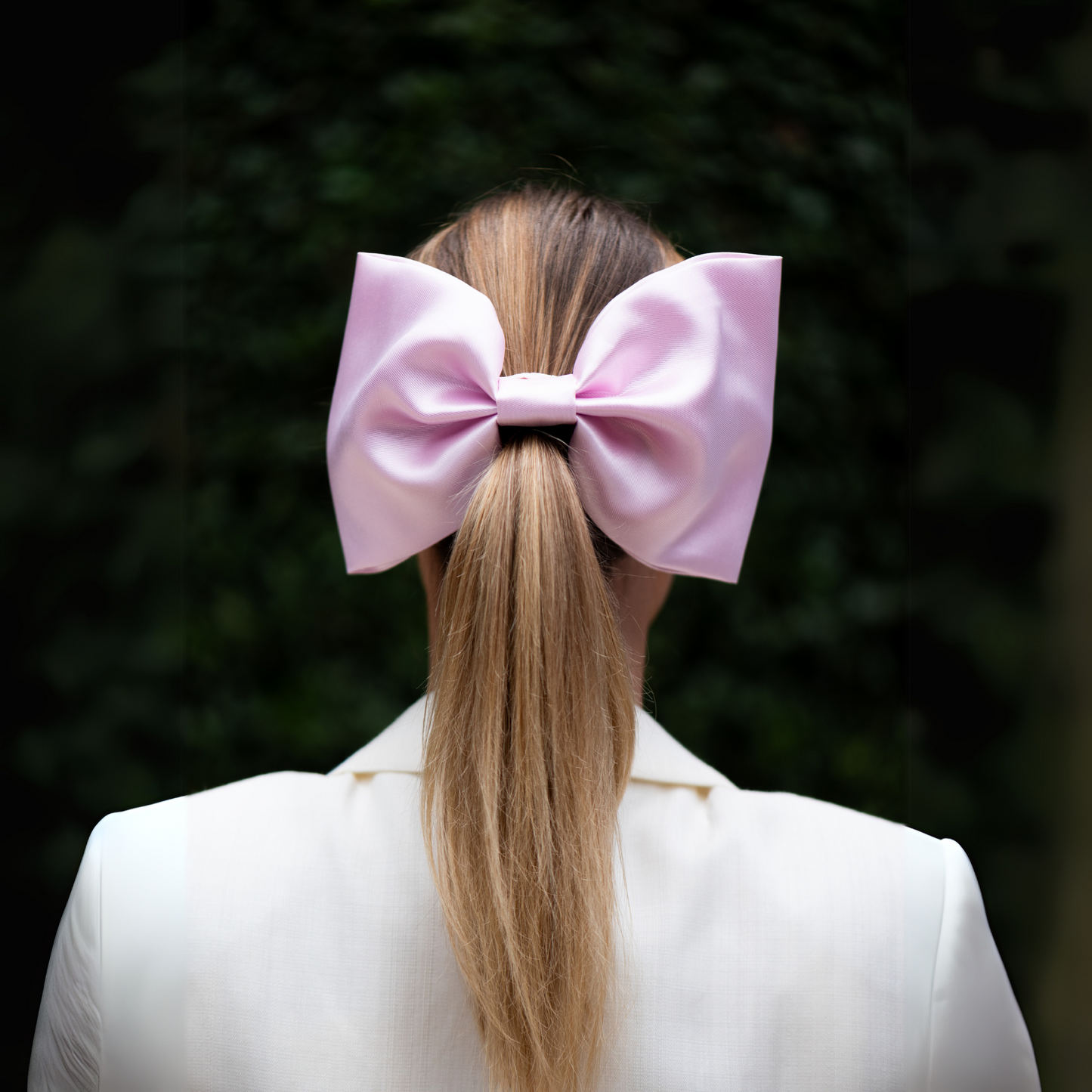 Grande Mikado Bow in pink