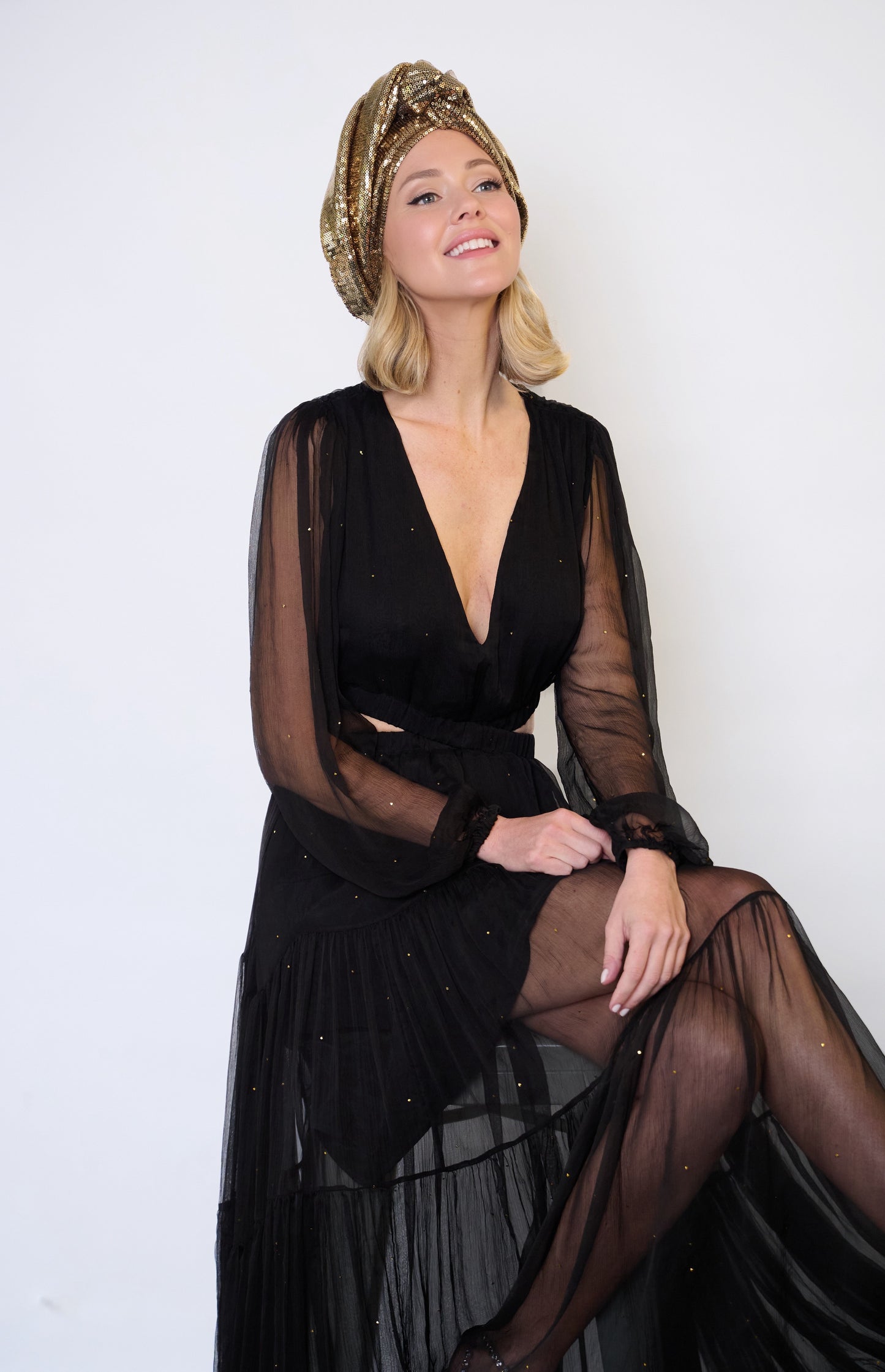 Instant Icon sequin turban in gold