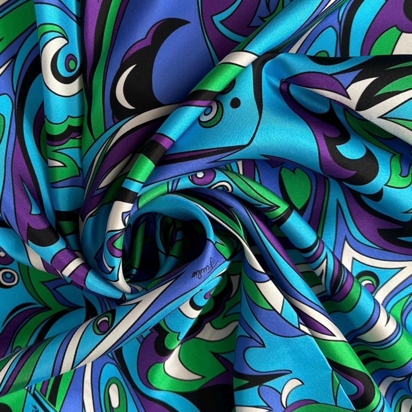 Sustainable Pucci 100% silk pre-tied headscarf in green and blue